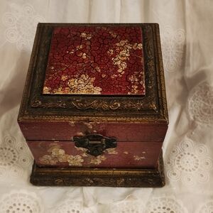 Vintage Look Box Square Red Floral Japanese Design Wood
